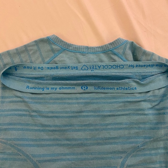 Lululemon swiftly tee - Picture 2 of 3